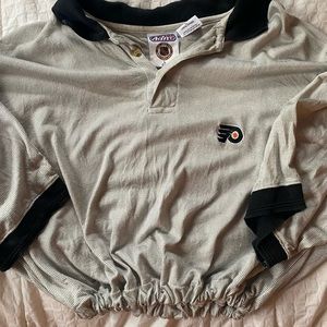 Cropped flyers shirt